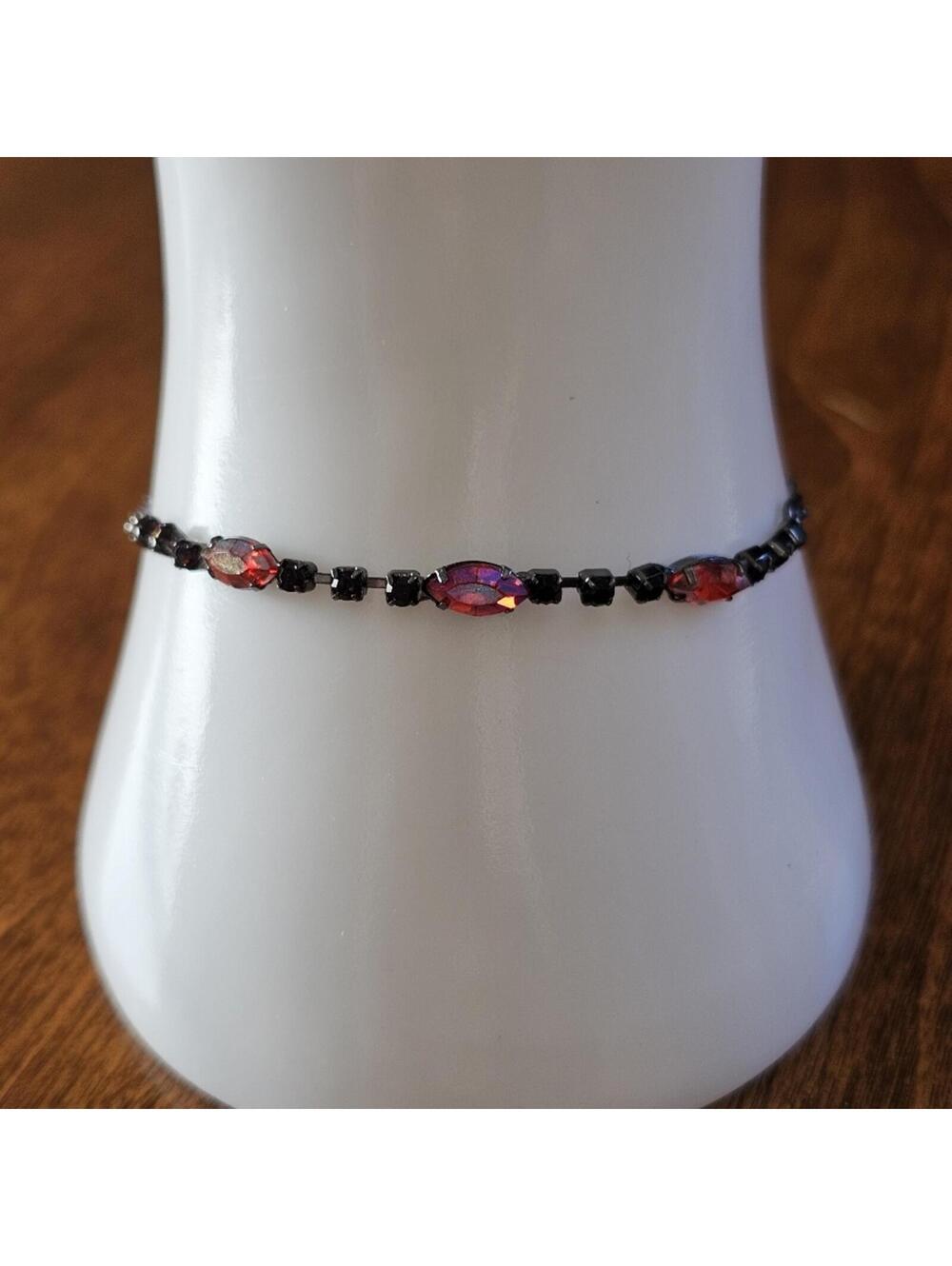 Avon Hematite Tone Red-Pink Marquise Rhinestone Bracelet 7"+1" Extender